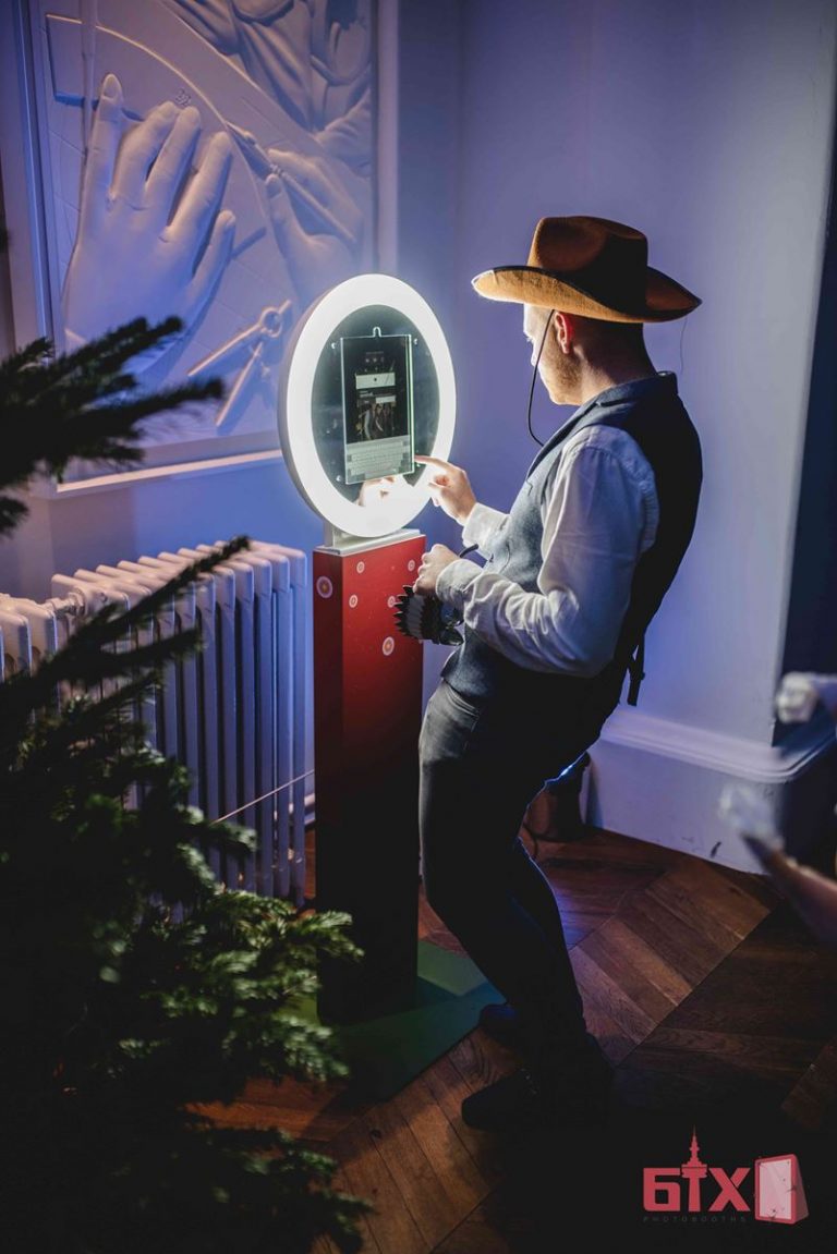 6ix photobooths toronto 038 full size 768x1151