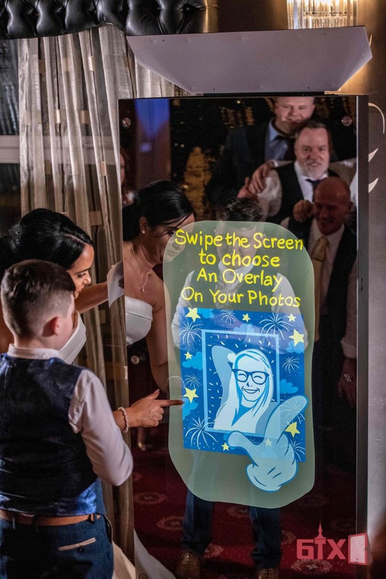 6ix photobooths toronto 042 full size 768x1151