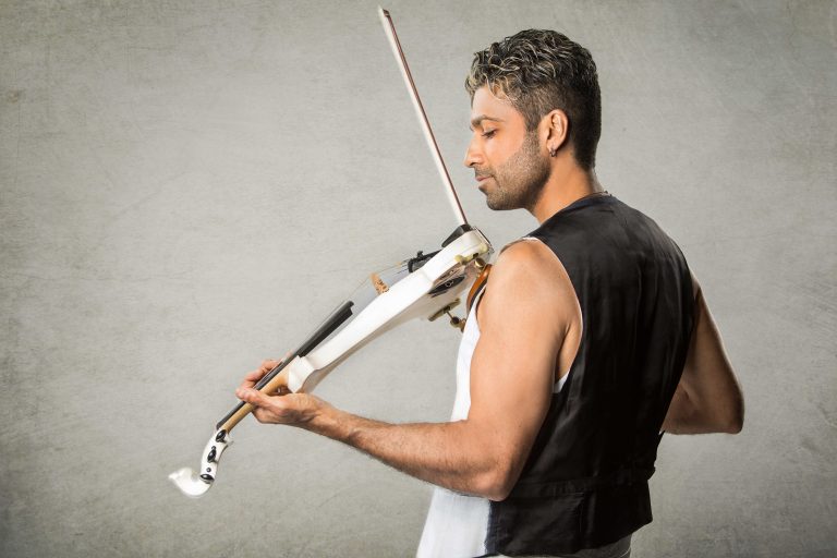 g pinto violinist toronto 011 full size 768x512