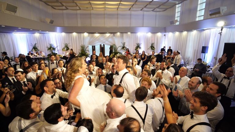 redstone pictures toronto 016 full size 768x432