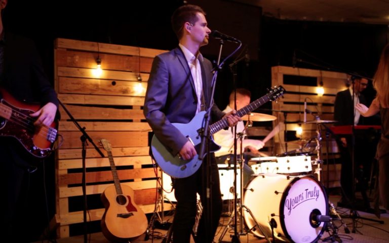 yours truly live music toronto 008 full size 768x480