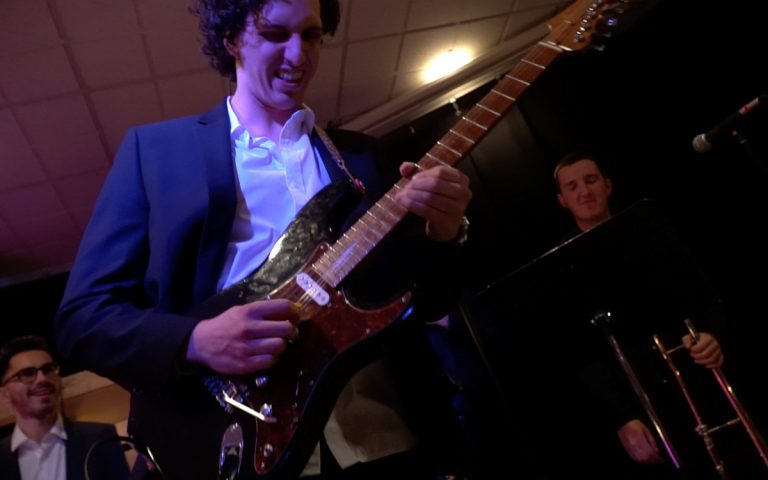 yours truly live music toronto 012 full size 768x480