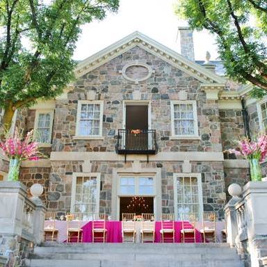 Graydon Hall Manor logo