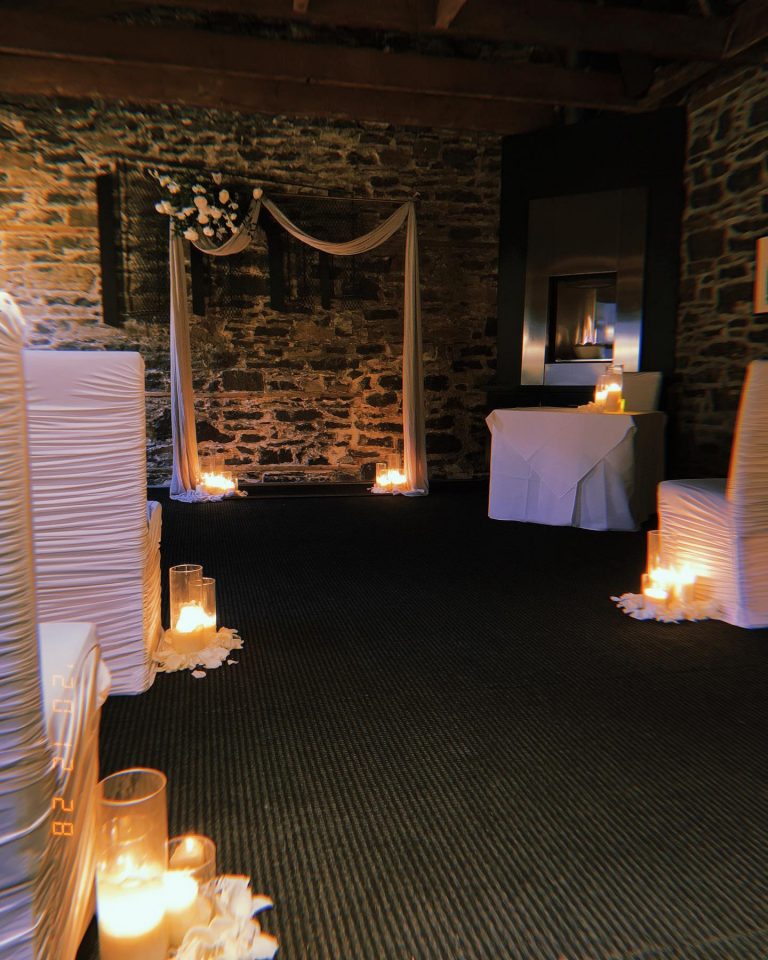 Courtyard Restaurant 2 768x960