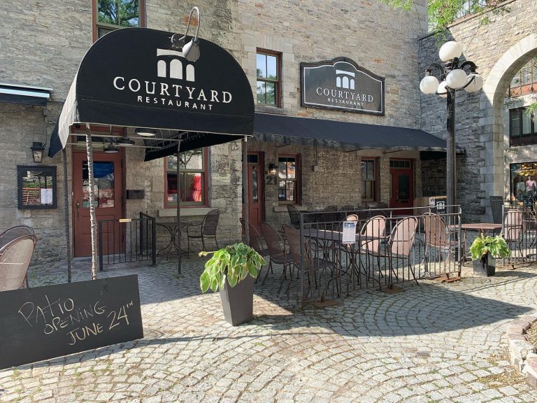 Courtyard Restaurant 6 768x576
