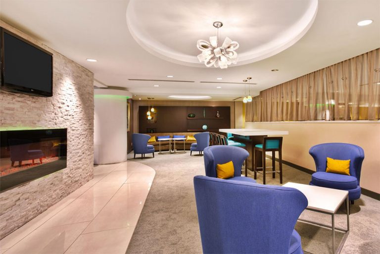 Crowne Plaza Kitchener Waterloo 7 768x513