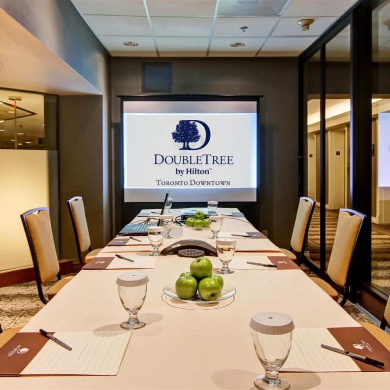 DoubleTree by Hilton Toronto Downtown 2 768x768