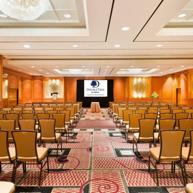 DoubleTree by Hilton Toronto Downtown 3 768x768