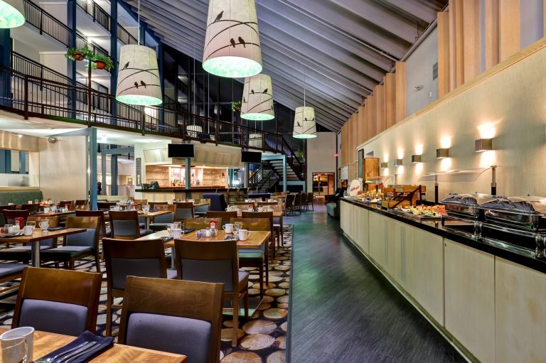 Holiday Inn Guelph Hotel Conference Ctr an IHG Hotel 3 768x511