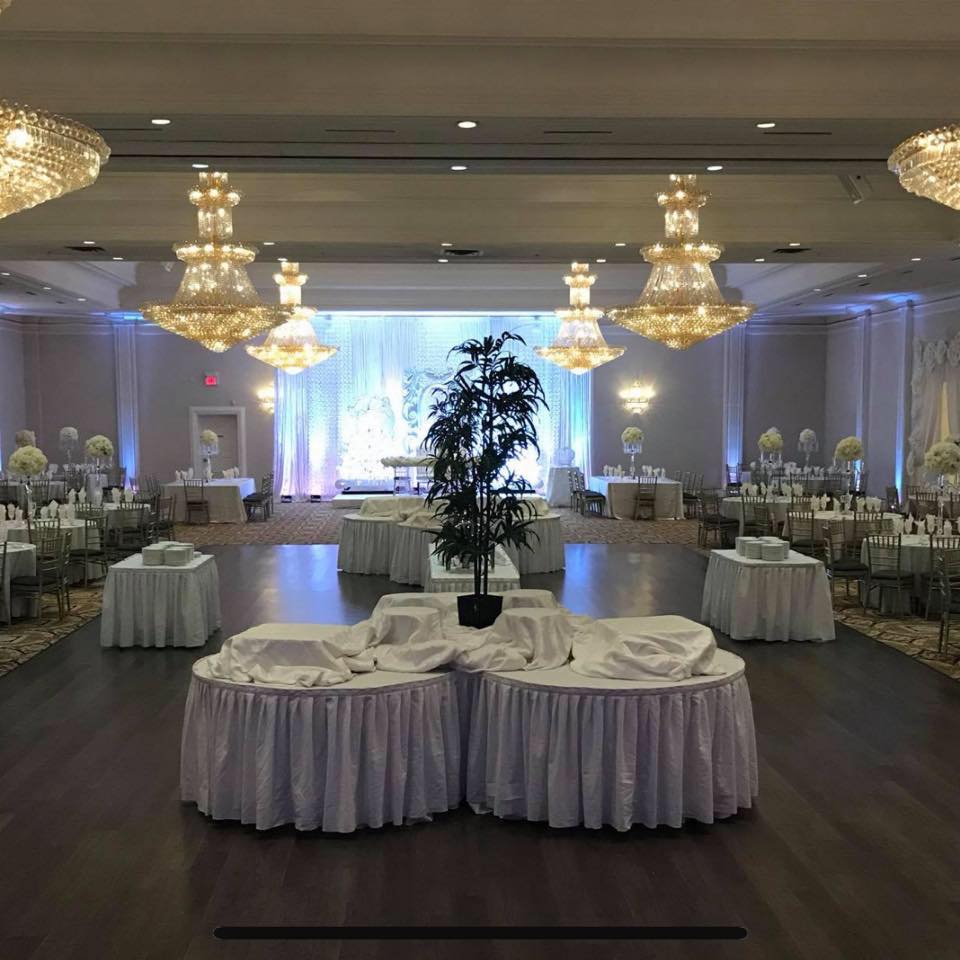 Pinecrest Event Centre logo