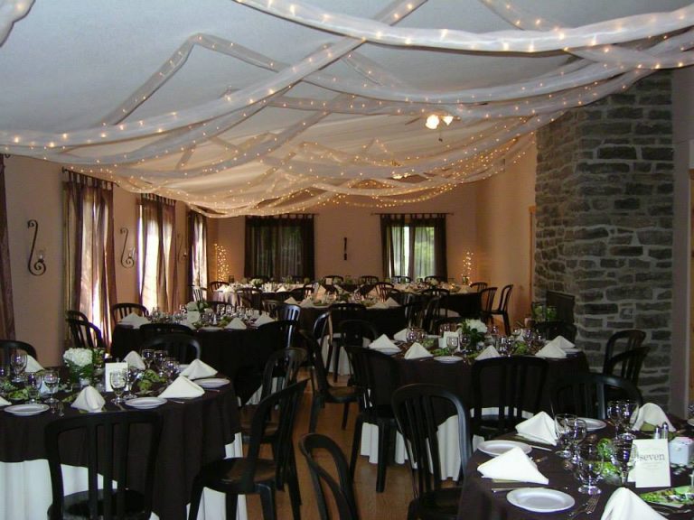 Stanleys Olde Maple Lane Farm 2 768x576