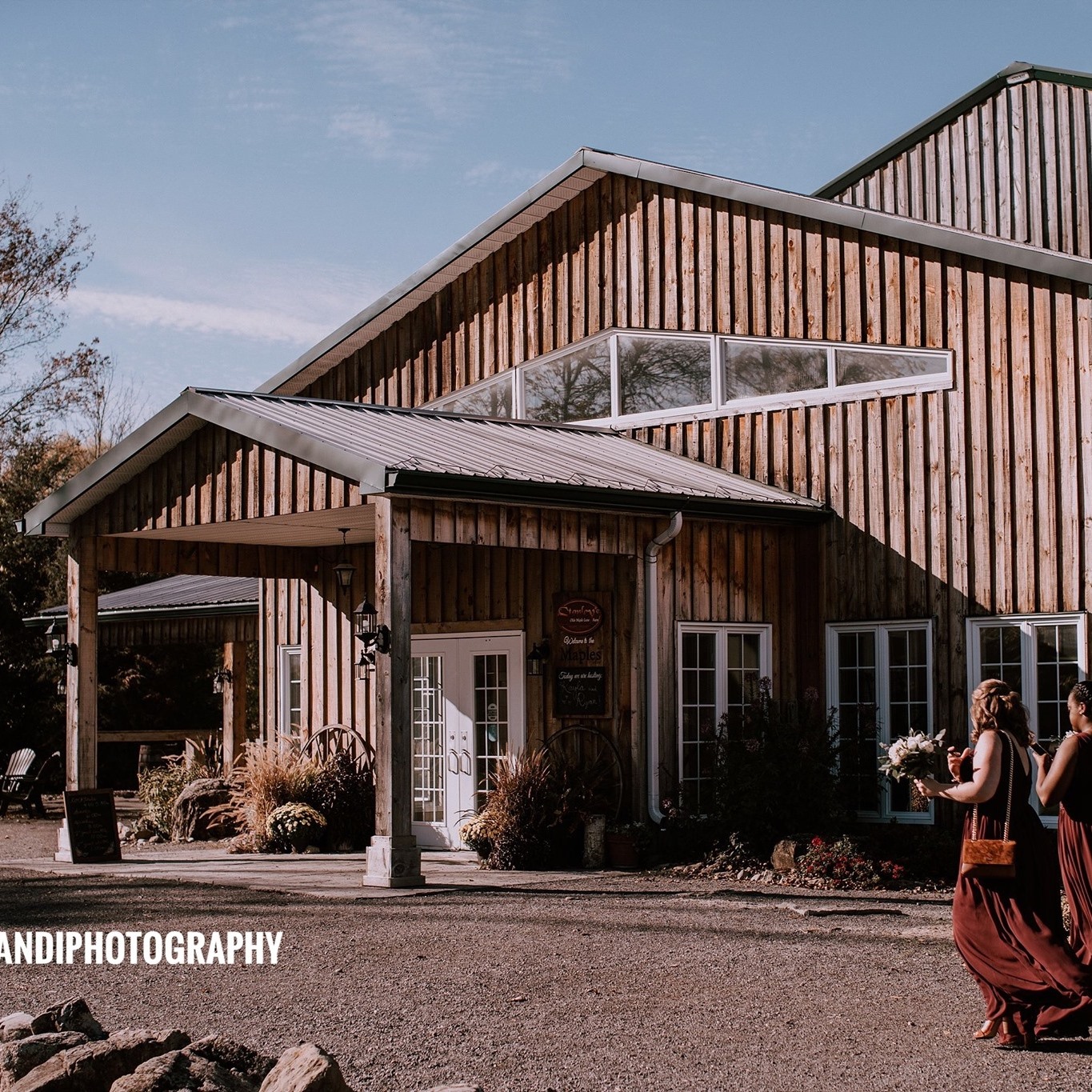 Stanleys Olde Maple Lane Farm logo