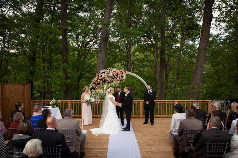 Coach House Weddings 4 768x512