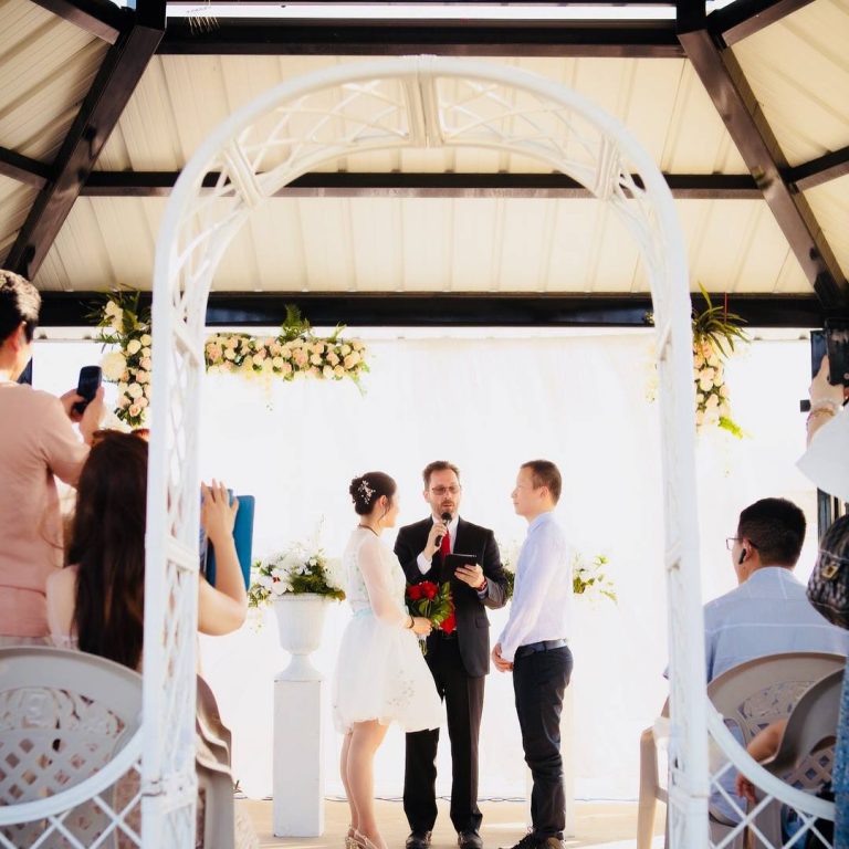 Coach House Weddings 6 768x768