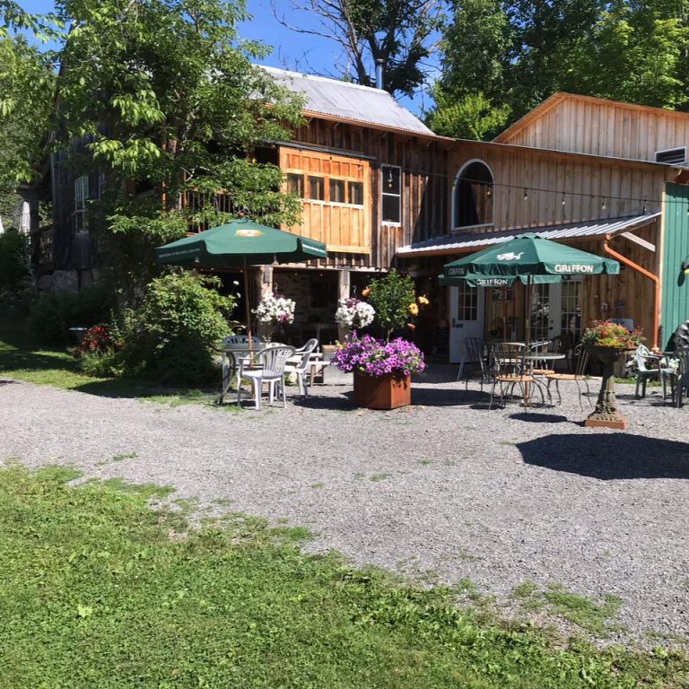 Rockport Barn logo 768x768