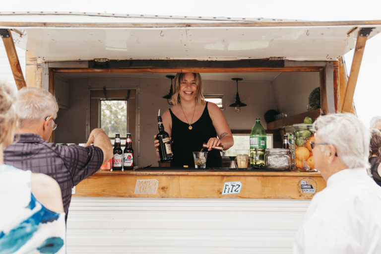 Laura Charlie 433 1 768x512