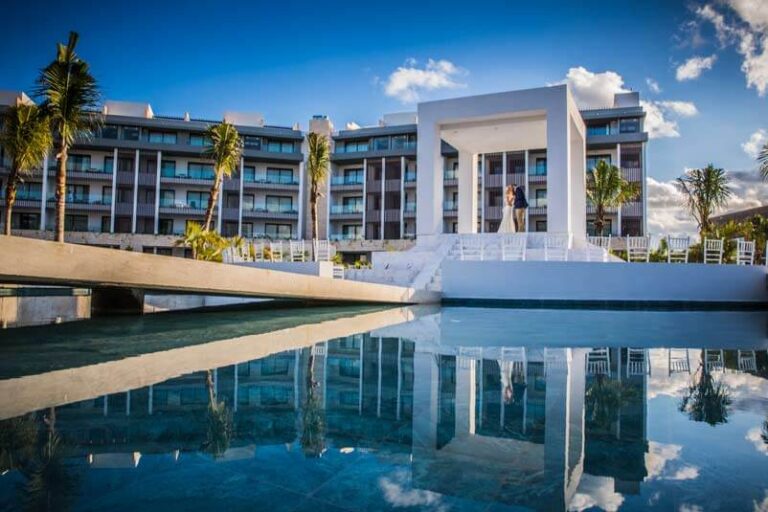 Majestic Elegance Gazebo wedding 768x512