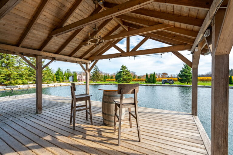 28 web or mls 28 Paige Atthill 3999 Locust Ln Lincoln 768x512