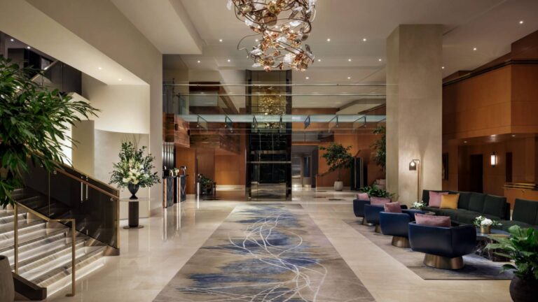 rz yyzrz lobby 30122 Wide Hor 768x432